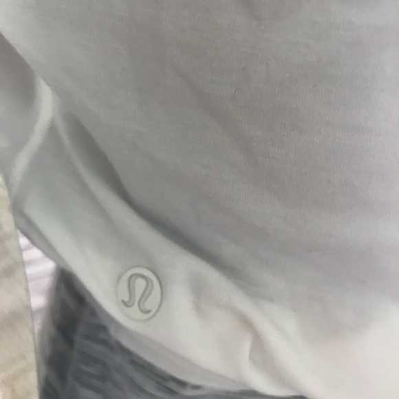NWT WHITE LULULEMON TIED TO IT WRAP LONG SLEEVE 8 - Picture 7 of 8